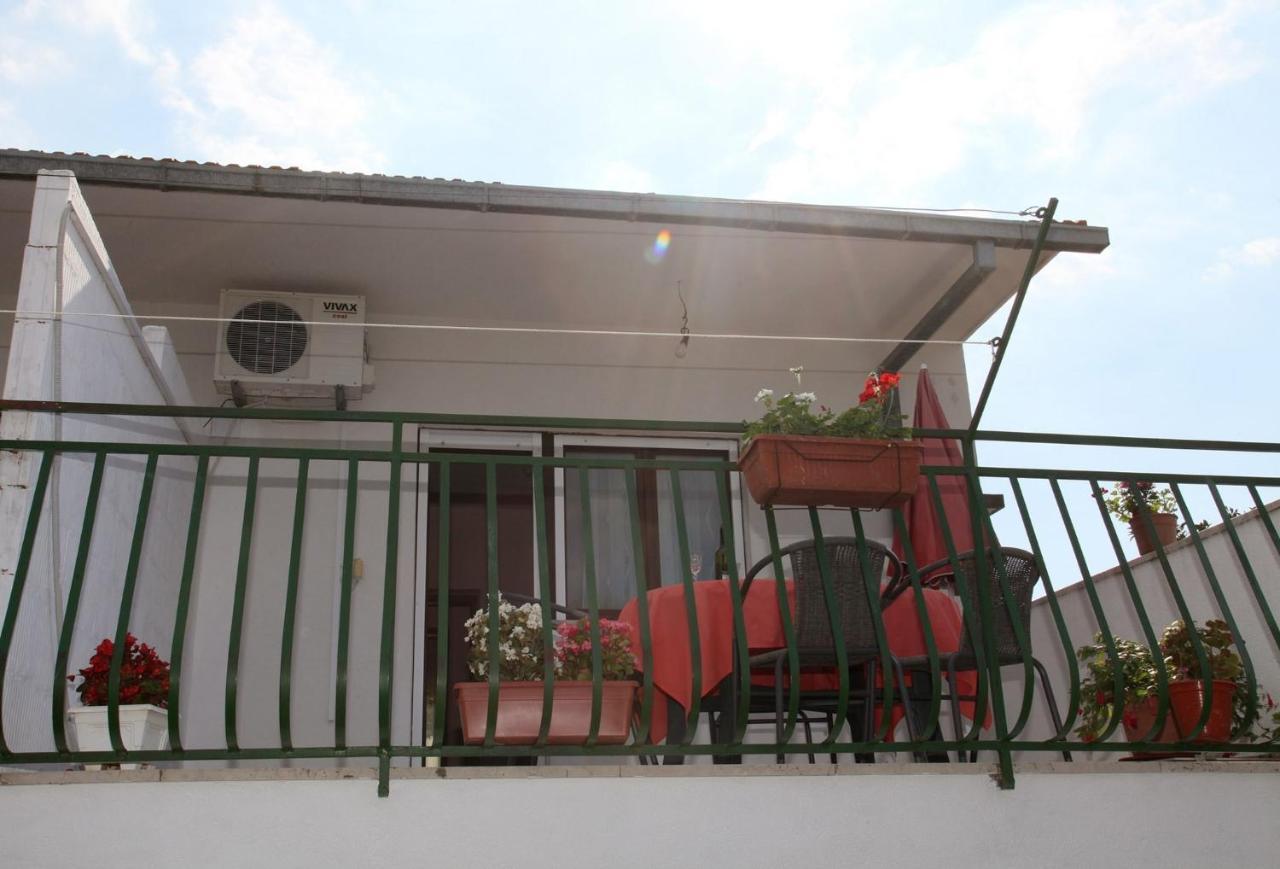 Apartment Okrug Donji 6 Okrug Gornji Kültér fotó